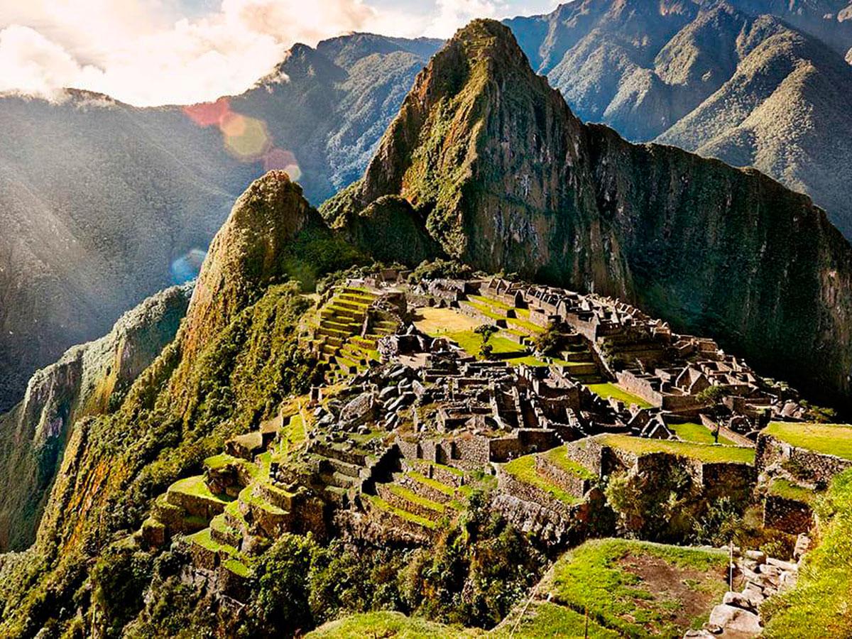 Discover the Enchantment of Machu Picchu: A Guide to Exploring Peru's Crown Jewel